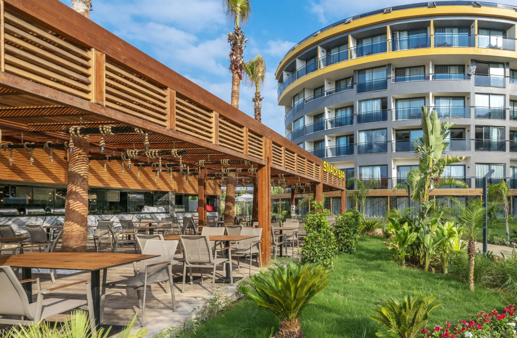 Arnor De Luxe Hotel & Spa