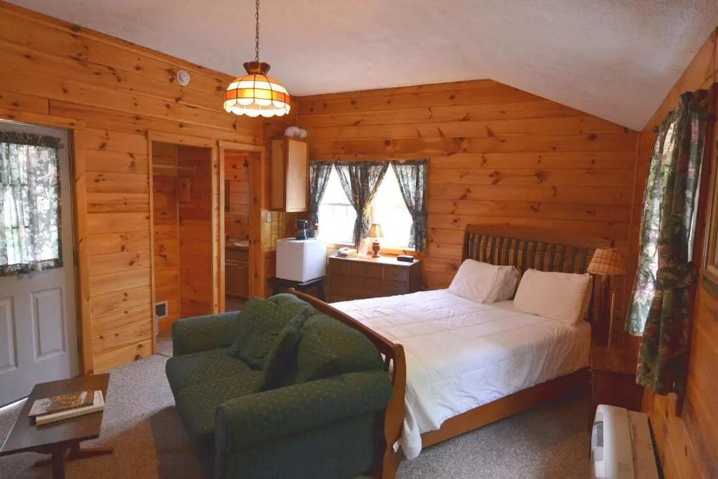 New England Inn & Lodge