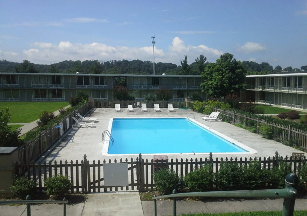 Americourt Extended Stays