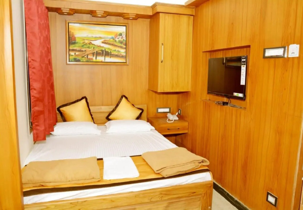 Anandha Grand