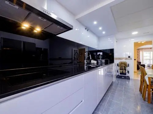 Cubo's Apartamento 1/A Arenas de Marbella