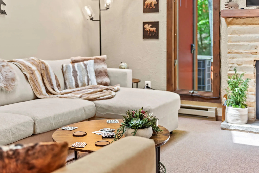 Doe's Delight by AvantStay | Peaceful Lake Retreat, Lake Harmony