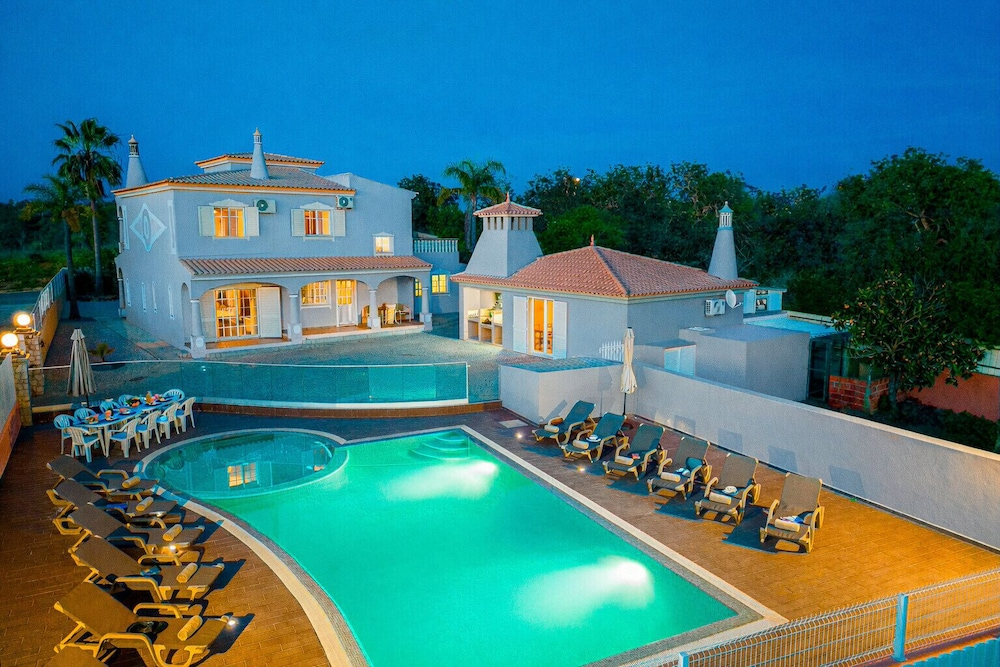 Villa Dubai - com piscina aquecível e BBQ - Albufeira
