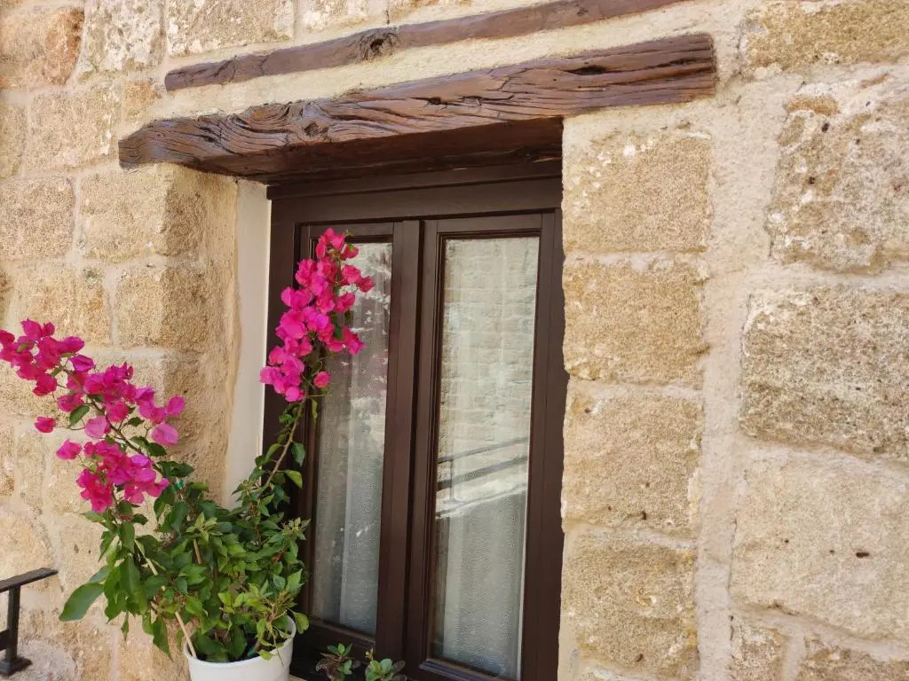 Porolithos Boutique Hotel