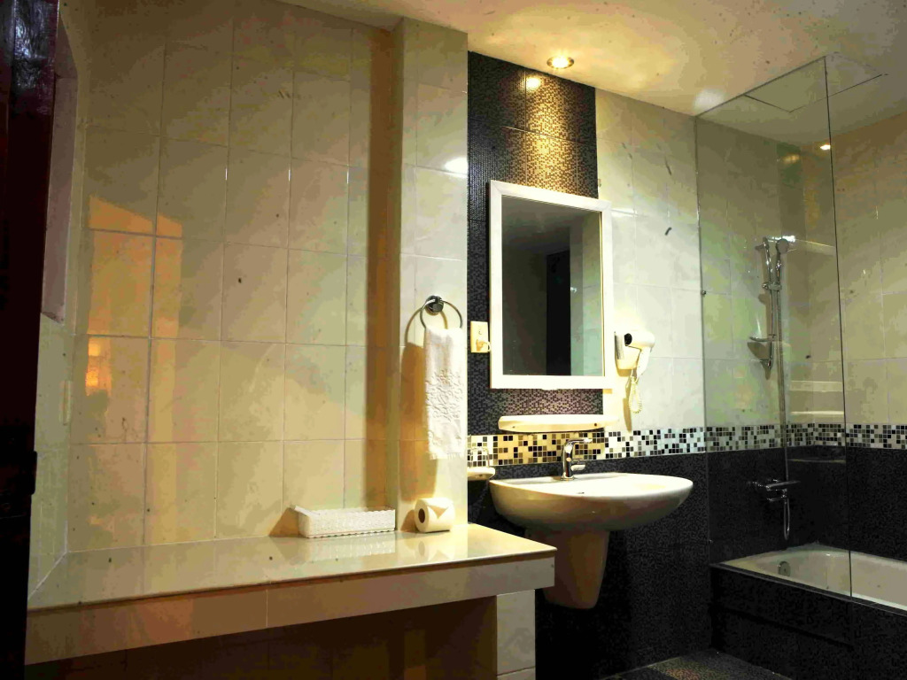 A25 Hotel - 14 Phó Đức Chính