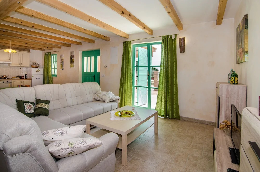 House ULIKA