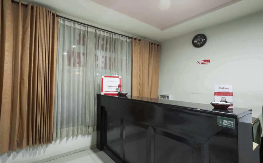RedDoorz @ Panglima Sudirman Surabaya