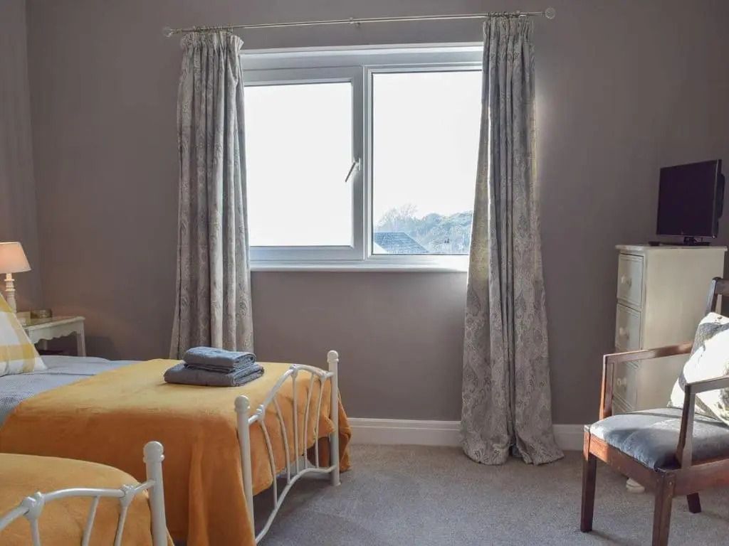 Caldey Island View - Sea Views Log Burner Close to Beach