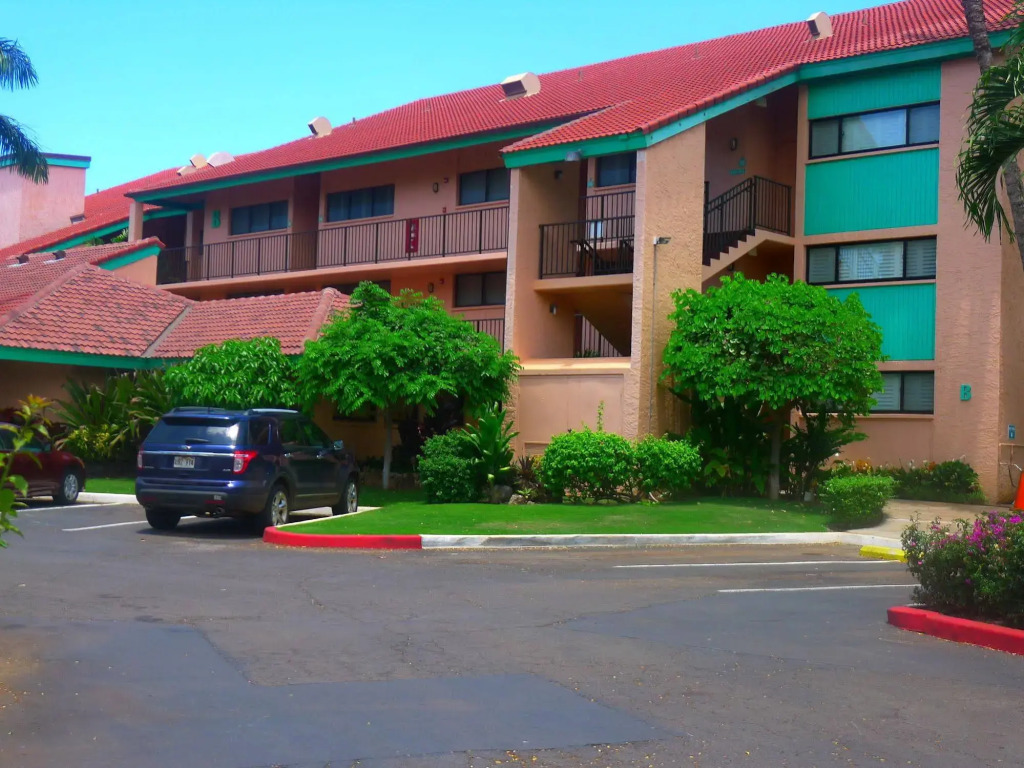 Maui Schooner Resort