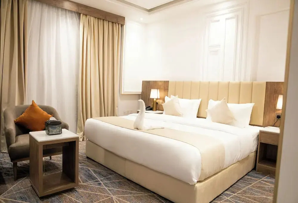 Nars Plus Al Naeem Hotel