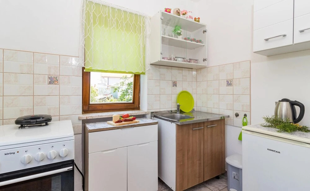 One-Bedroom Holiday Home In Valbandon