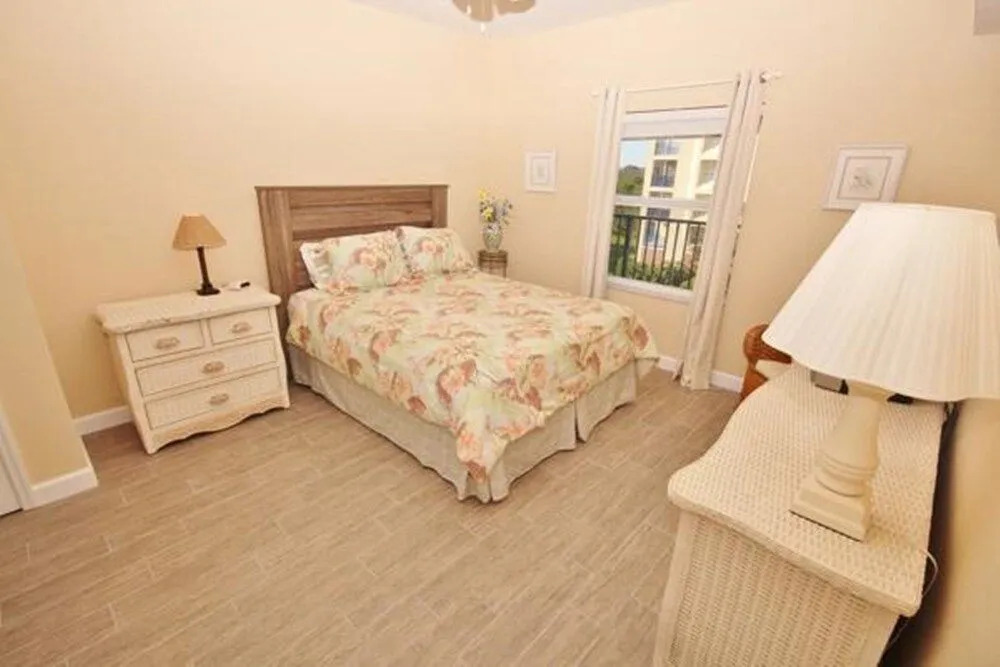 Oceanwalk 3-403
