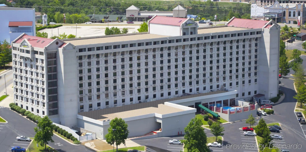 Отель Thousand Hills Resort
