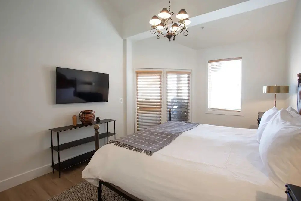 Trail's End Lodge at Deer Valley Resort - Three Bedroom Residence with Den and Spa #303 3 Condo