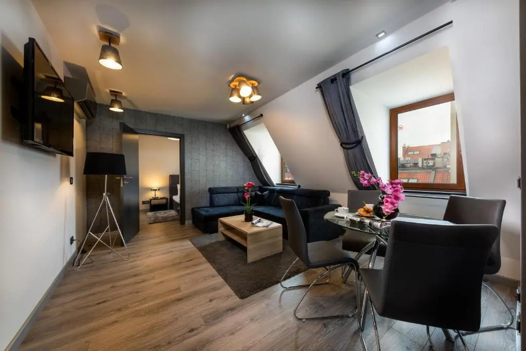 Aparthotel New Lux