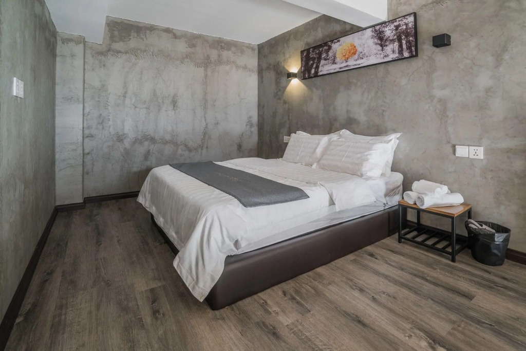 Paly Hotel