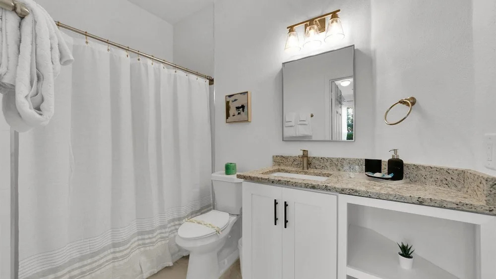 BF 2bedrooms 2303 - 102