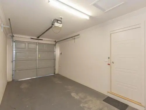 Khione 5 23 Kirwan Close