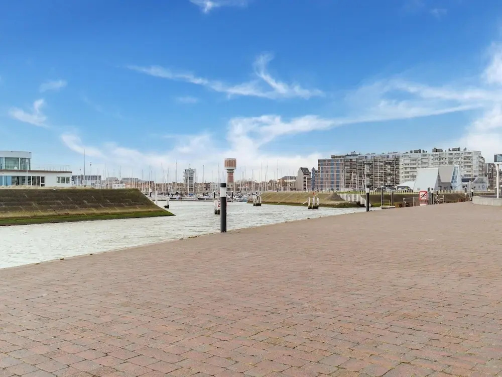 Inviting apartment in Blankenberge with sea-views