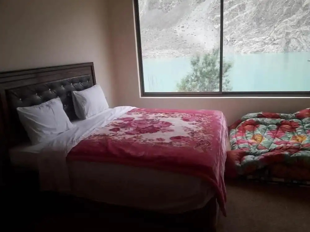 Eden Lake View Hotel