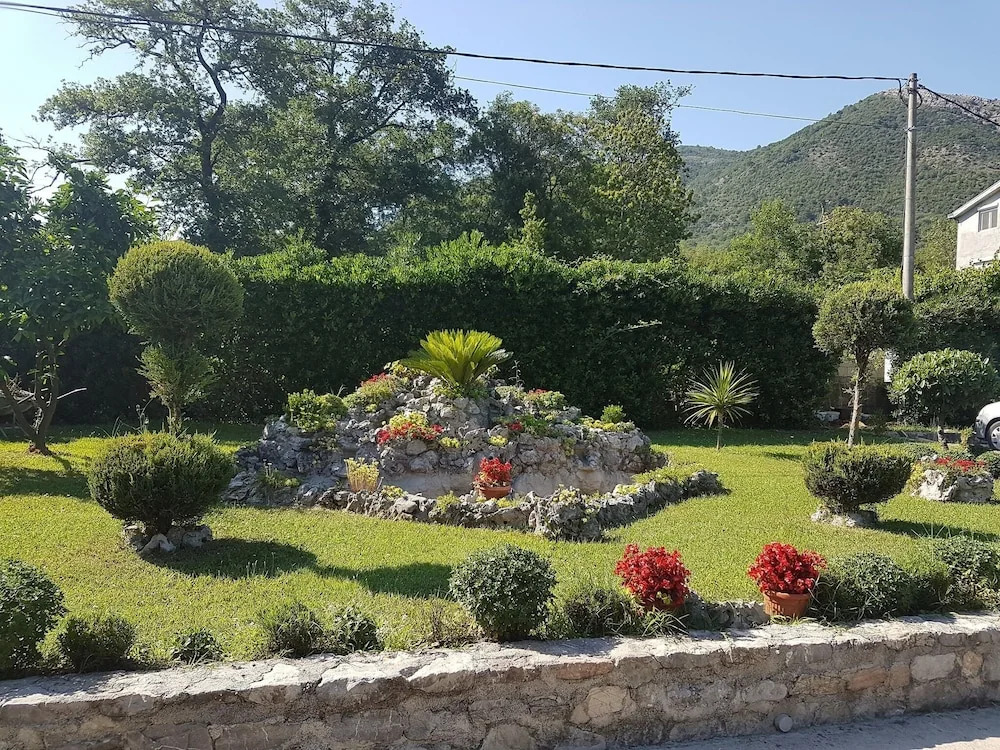 Studio With Pool Near Airport