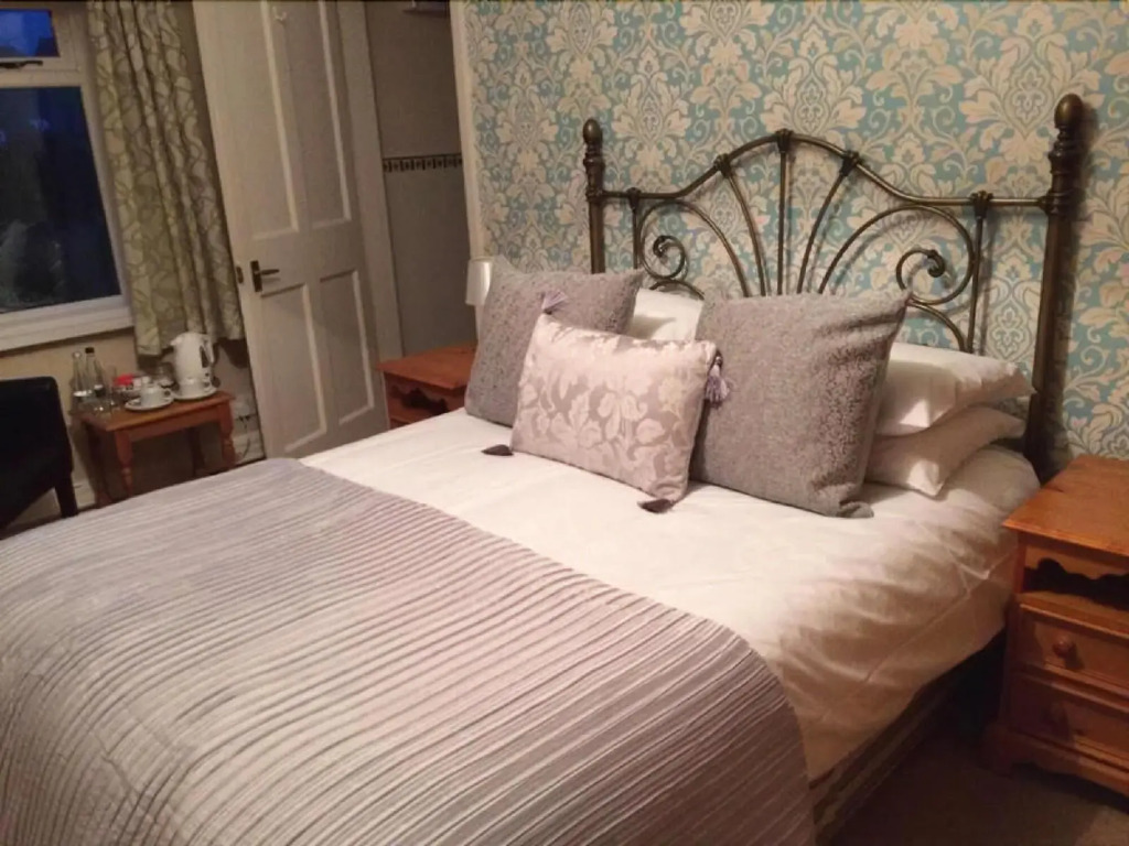 Devonshire Arms Inn