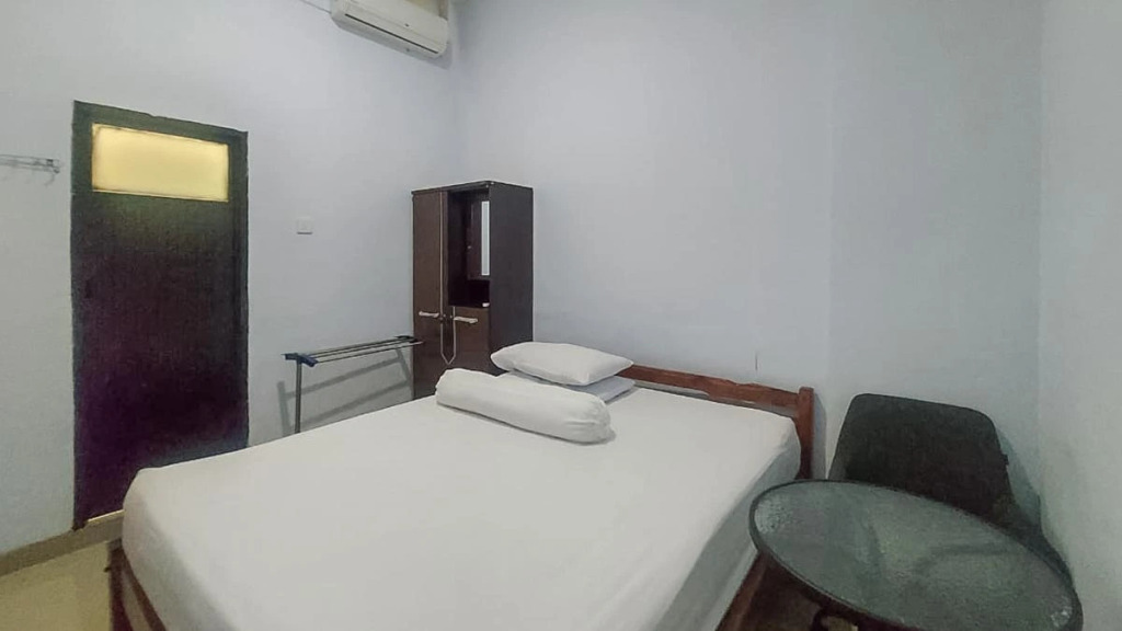 Enine Homestay Makassar RedPartner