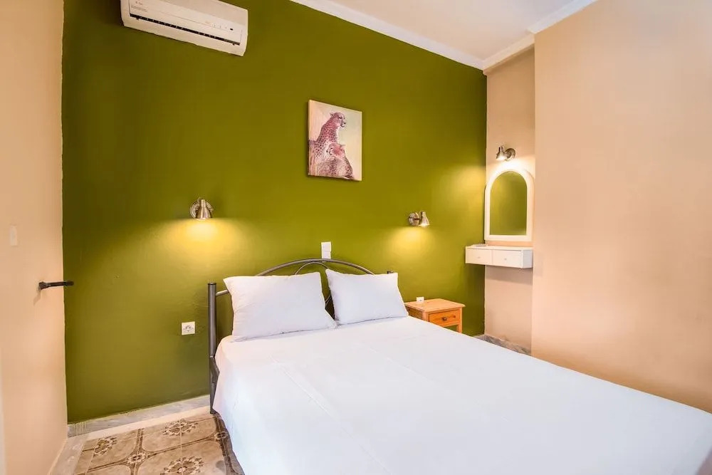 Southgate Apartments by MPS