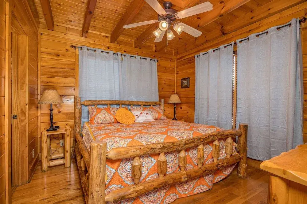 Dream on High 1 Br cabin by RedAwning
