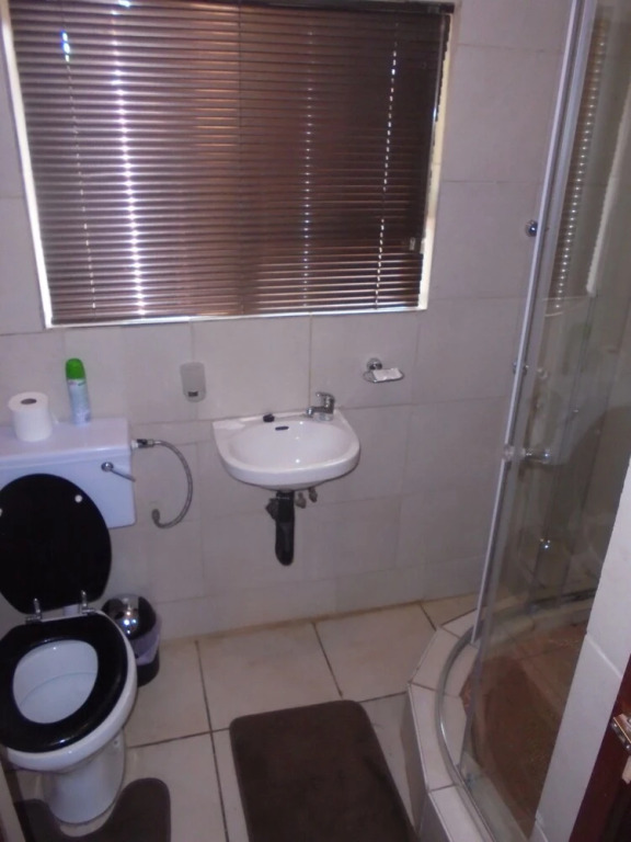 120 At Klerck Guest House