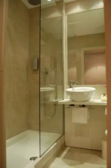 Hotel Athena