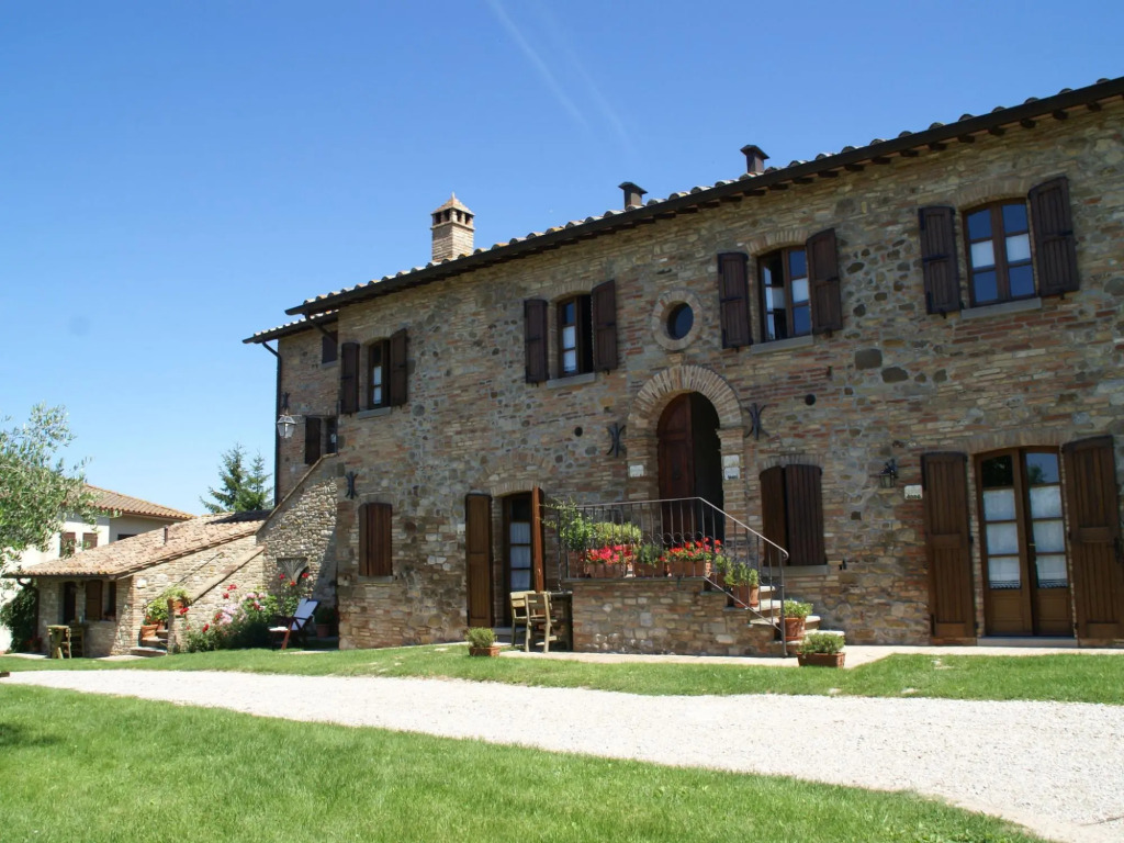 Spacious Holiday Home in Montone