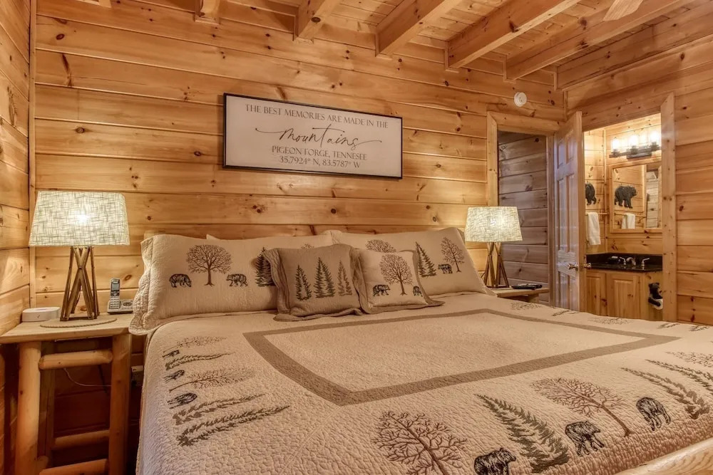 ER260- Magical Moments Great Location- Close to town cabin