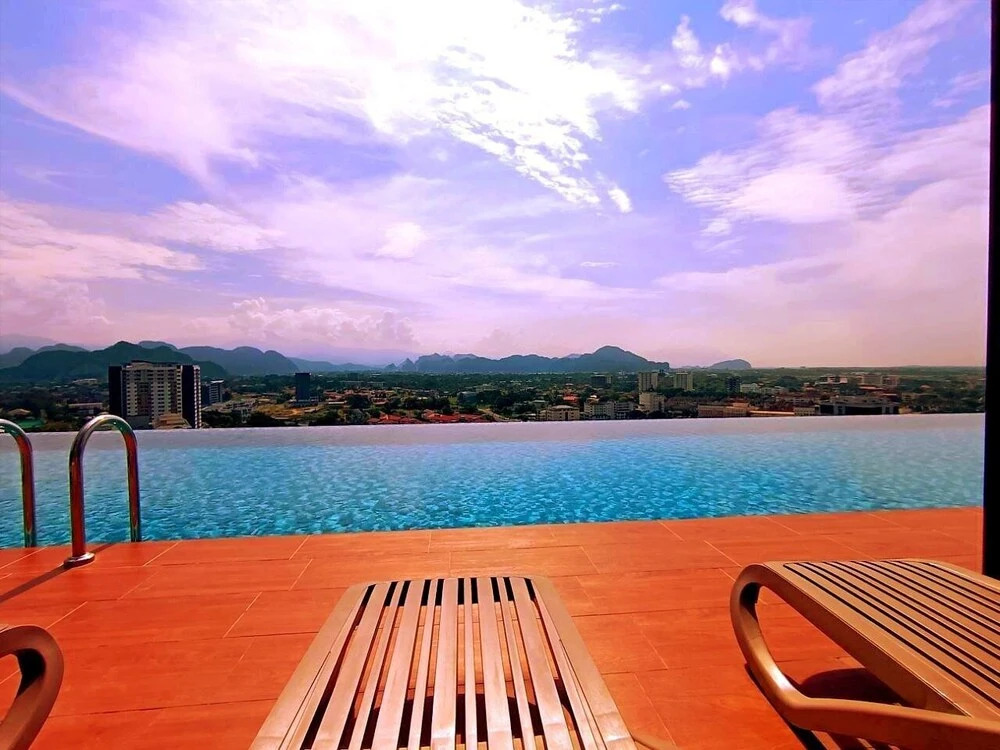 The Horizon Ipoh Dual L13A by Grab A Stay