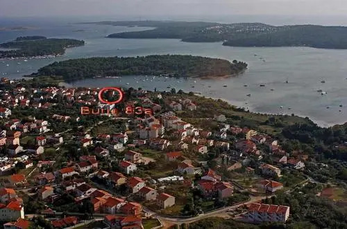 Burle Apartment with FREE private parking