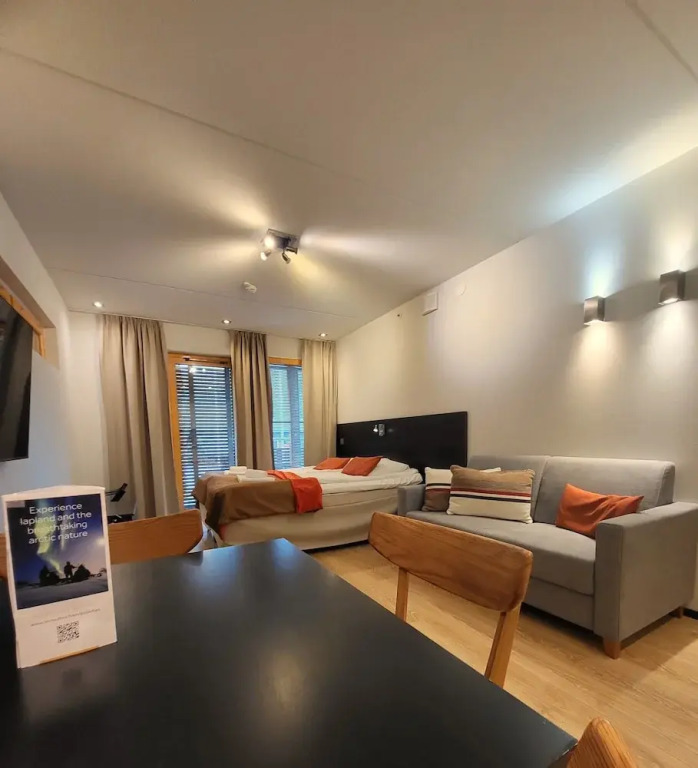 Levi Suites Levi Gold