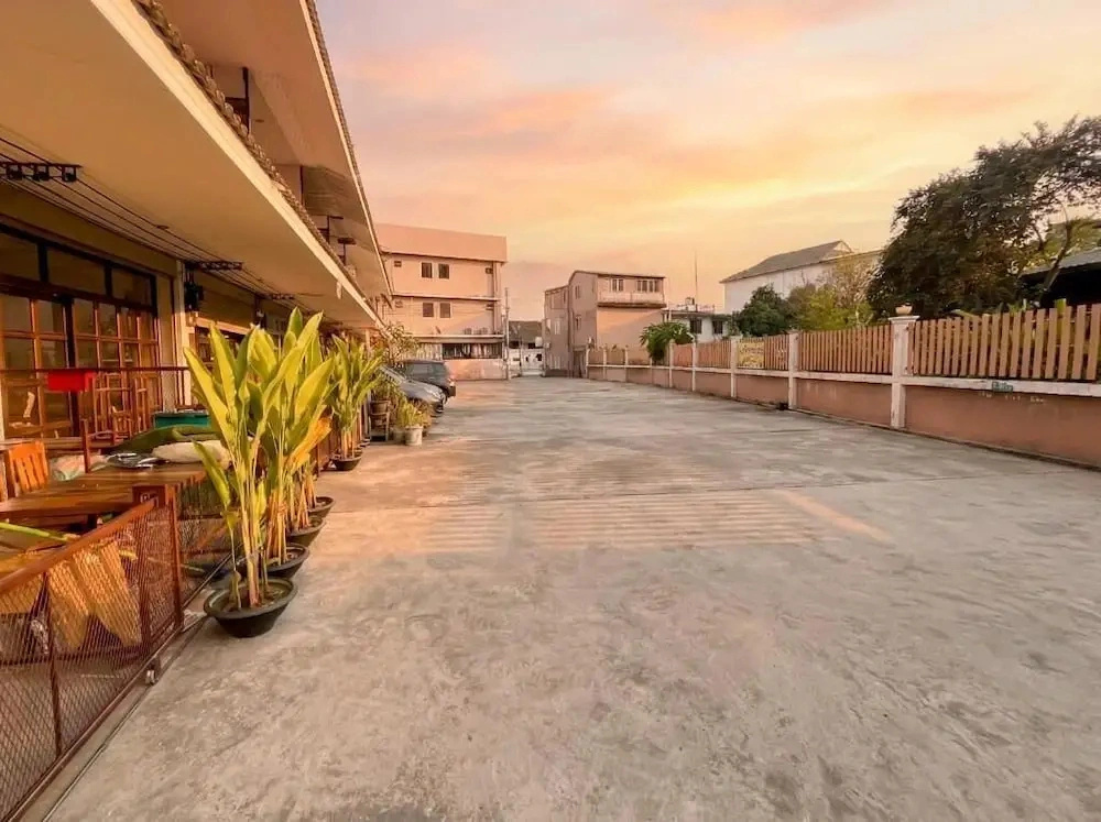 บ้านเงินวัวลาย BaanNgern Wualai Townhouse