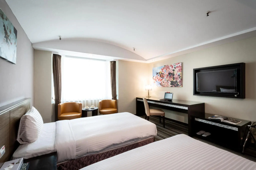 Yoyo Hotel