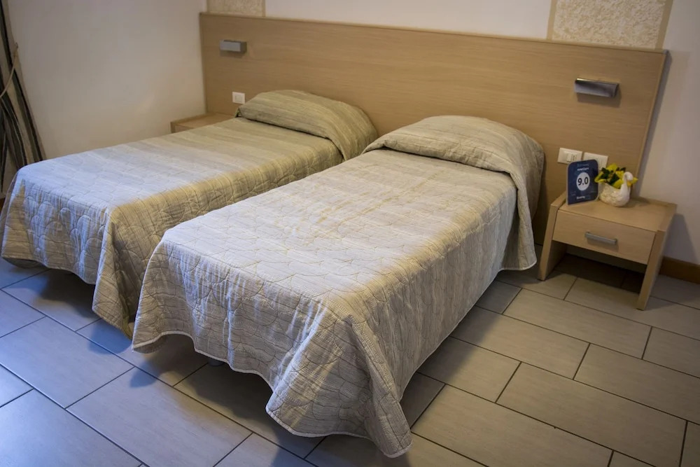 Hotel Ristorante Cigno - Camere and Aparthotel