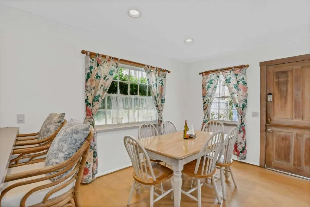 1106 Park Avenue