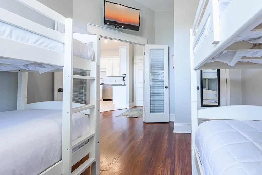 Topsail Village 824
