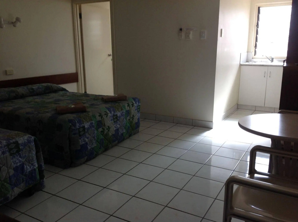 Palms Motel