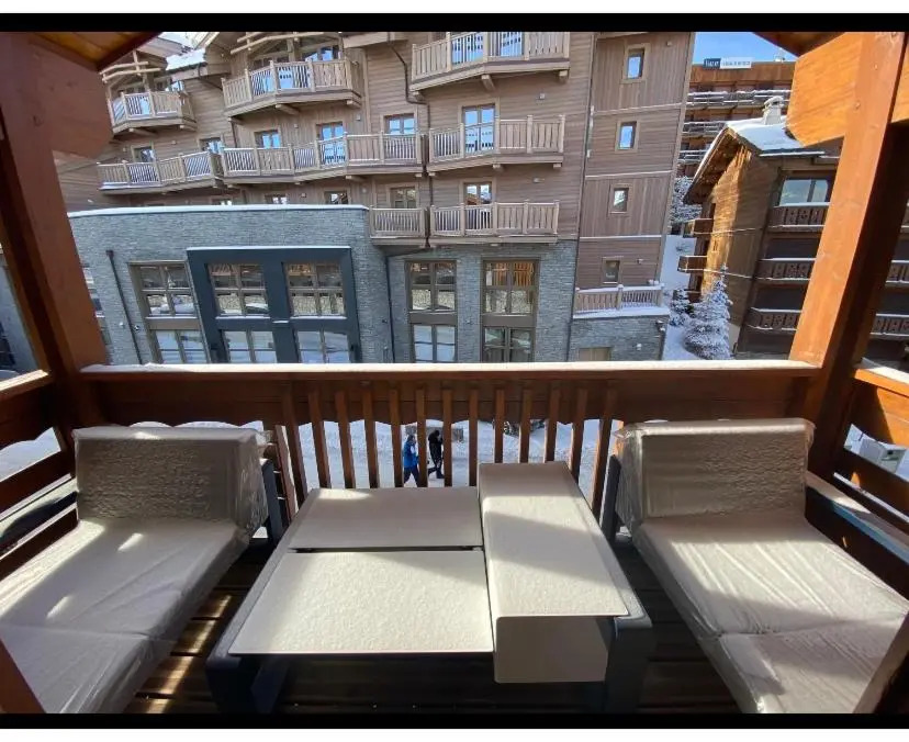 Luxury suite 70m2 balcon courchevel1850 parking