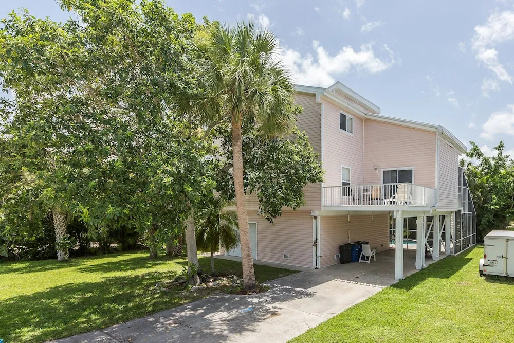 144 Gulf Island Dr Home