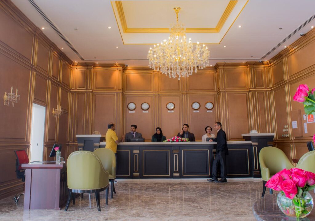 Strato Hotel By Warwick