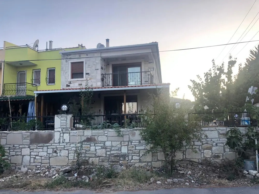 Tas Villa