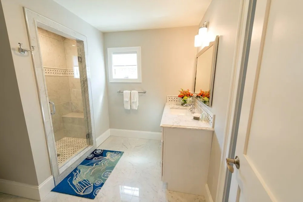 The Newport Lofts - 359 Thames Street
