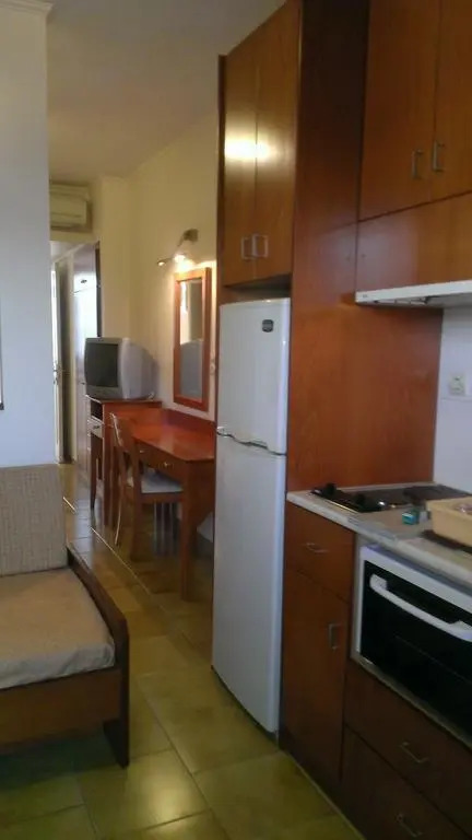 Captain Yiannis Studios & Apartments