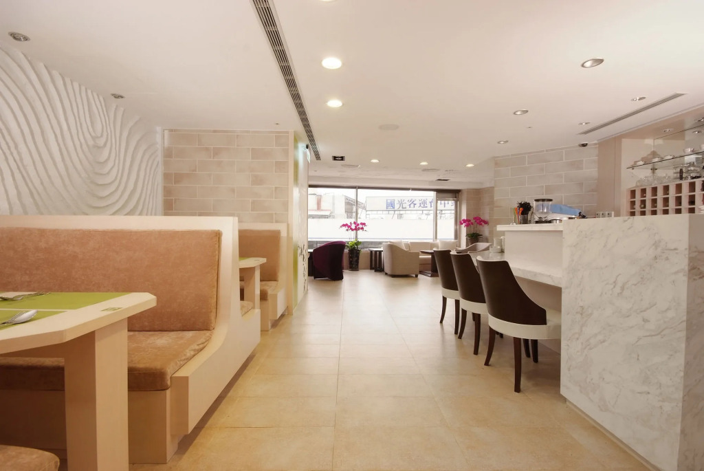 Hotel Leisure 台中輕行旅