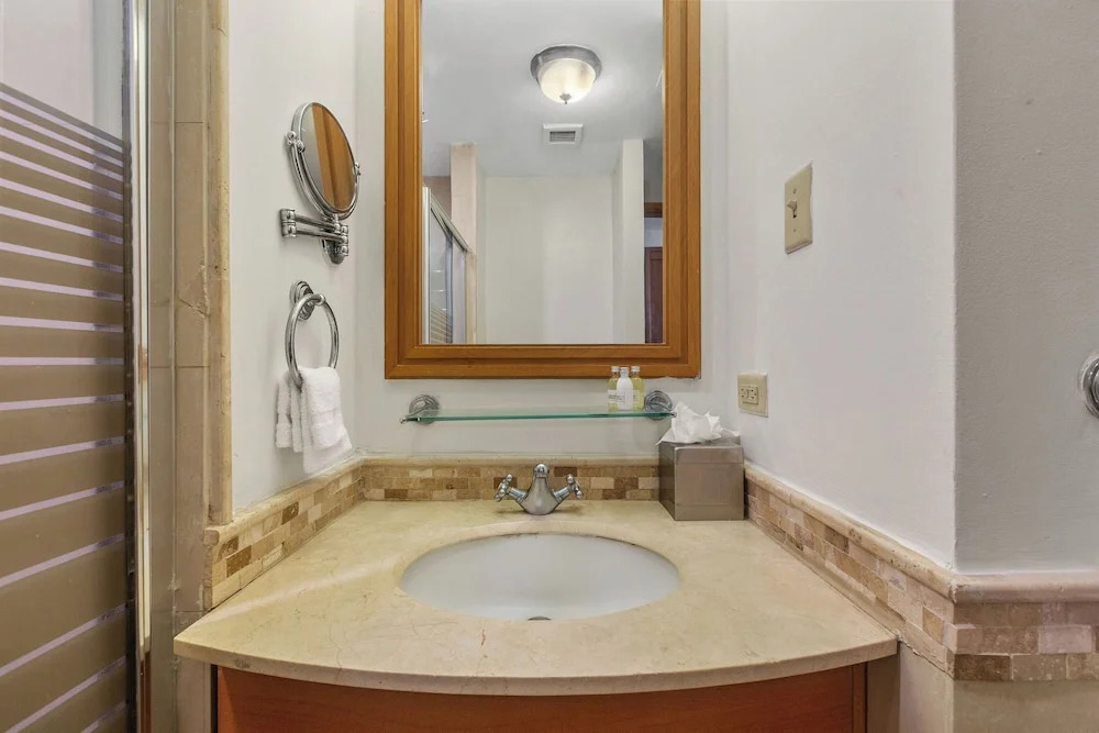 Condado Lagoon - Lux Waterfront Studios
